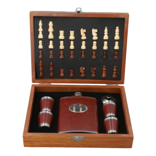 Ploskačka 240ml v darčekovej sade Chess